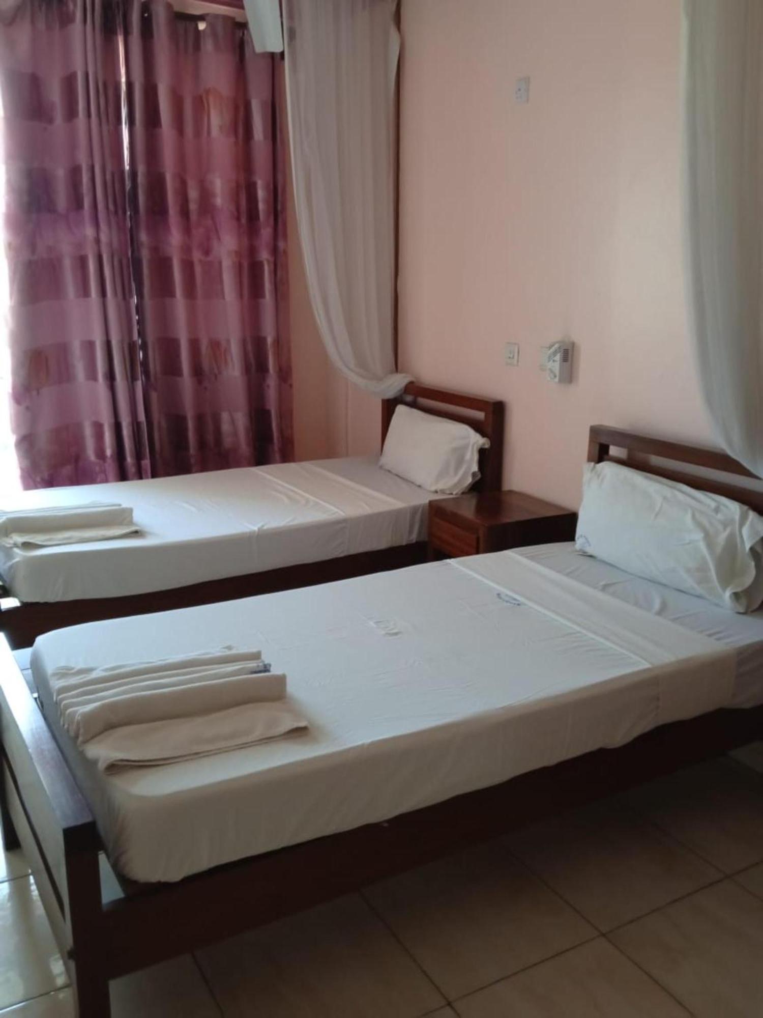 Checkpoint Inn Hotel, Mombasa Ngoại thất bức ảnh