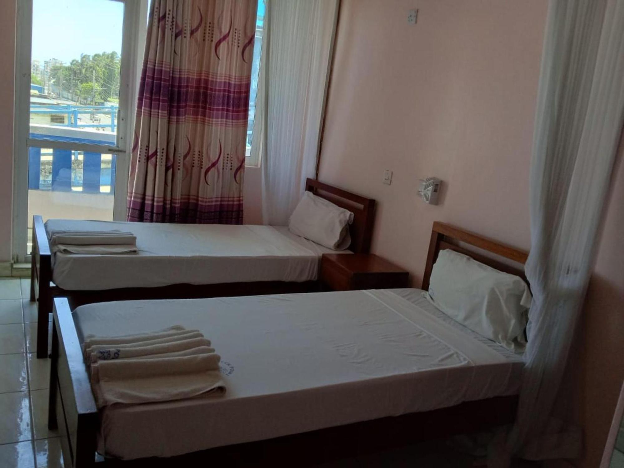 Checkpoint Inn Hotel, Mombasa Ngoại thất bức ảnh