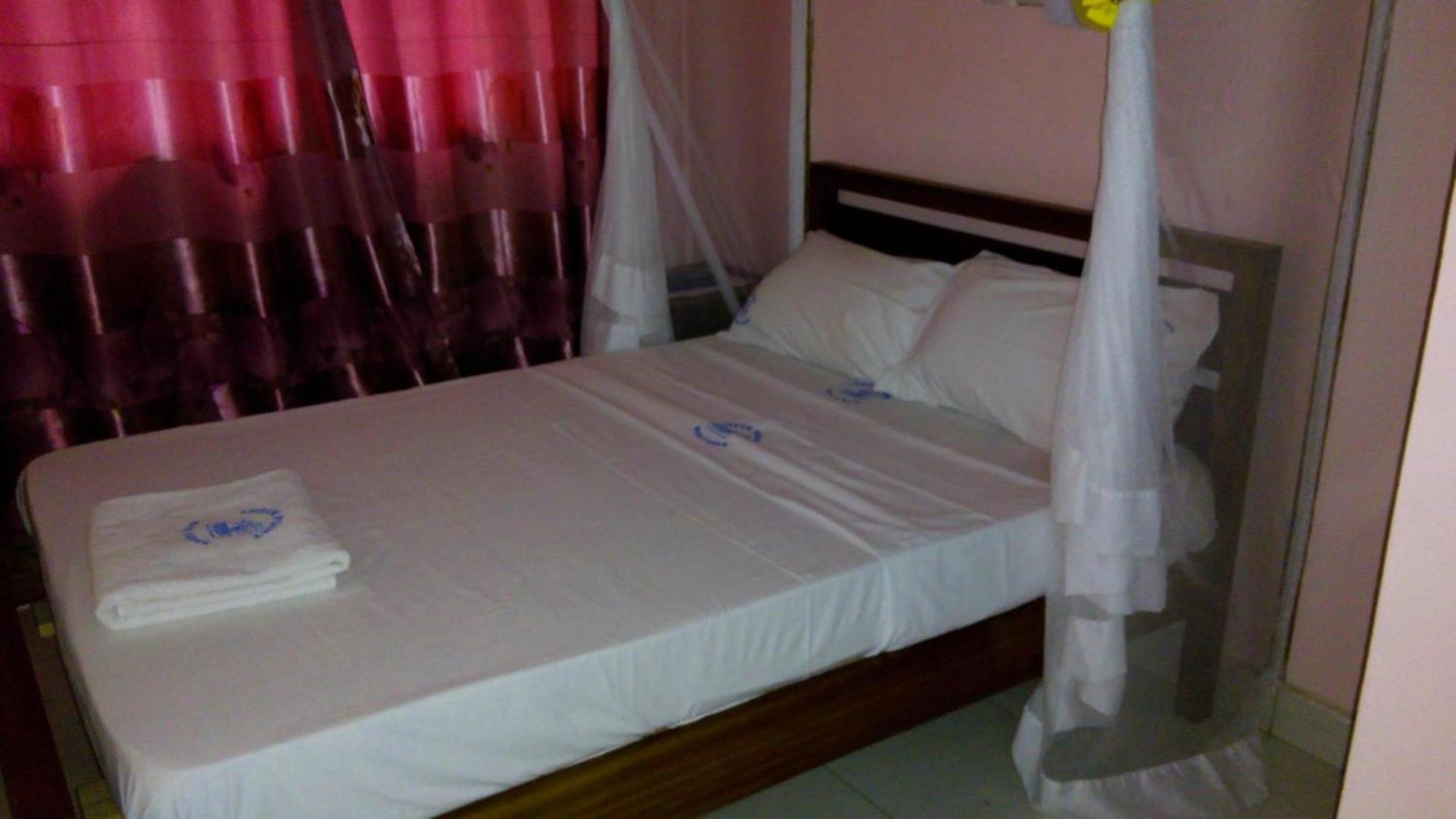 Checkpoint Inn Hotel, Mombasa Ngoại thất bức ảnh