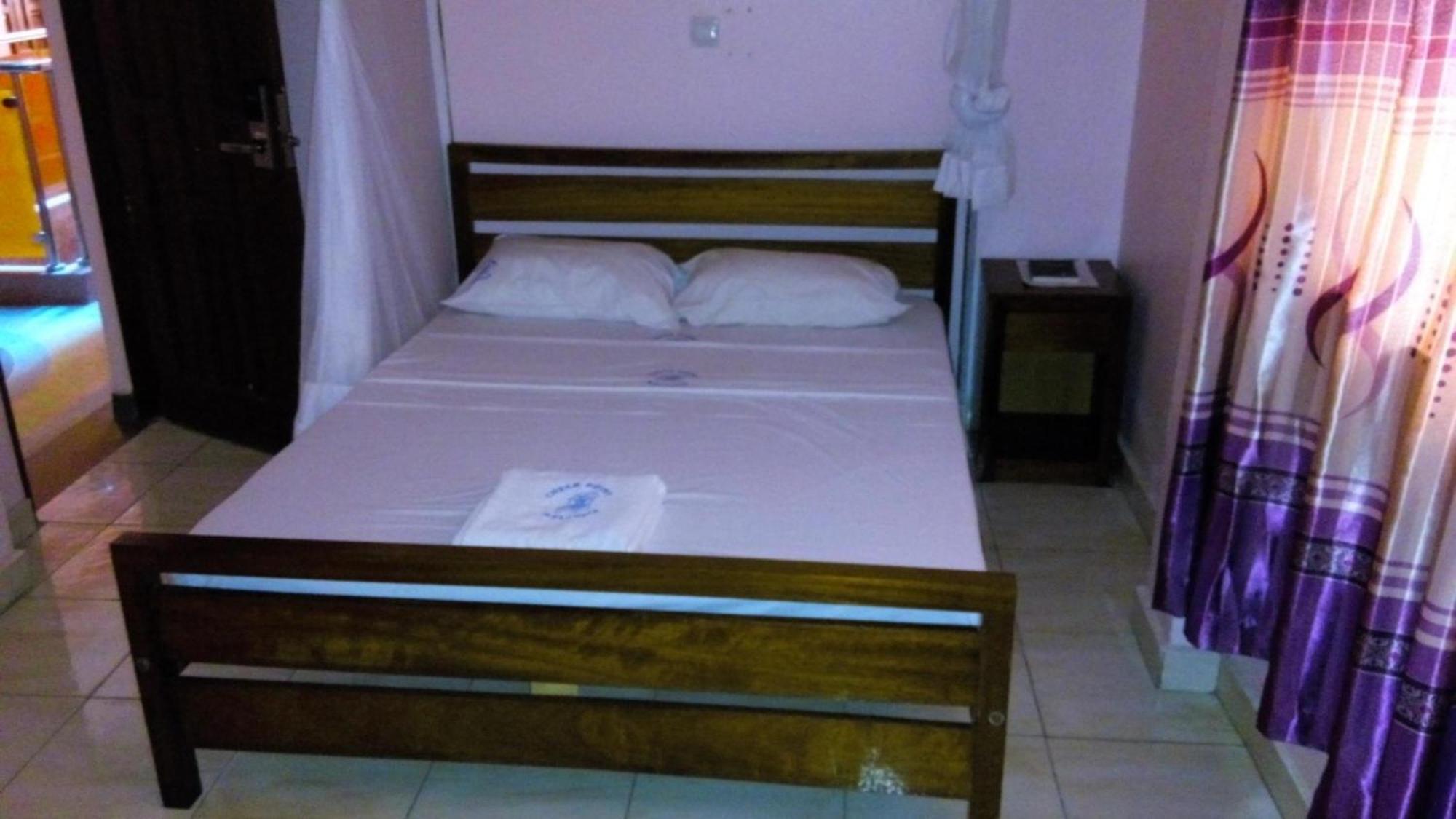 Checkpoint Inn Hotel, Mombasa Ngoại thất bức ảnh