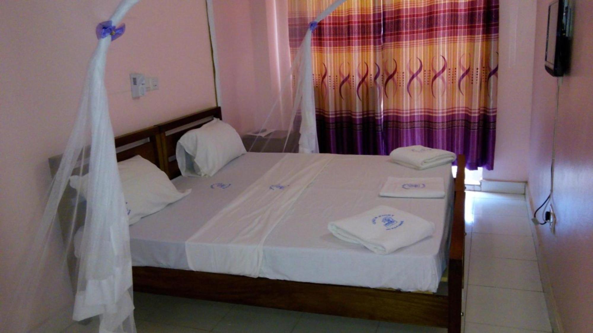 Checkpoint Inn Hotel, Mombasa Ngoại thất bức ảnh