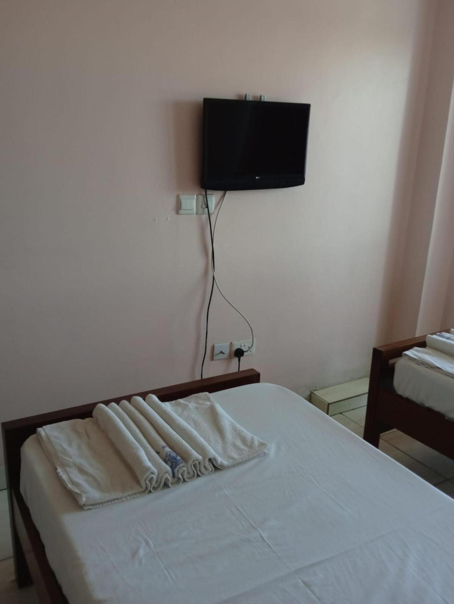 Checkpoint Inn Hotel, Mombasa Ngoại thất bức ảnh