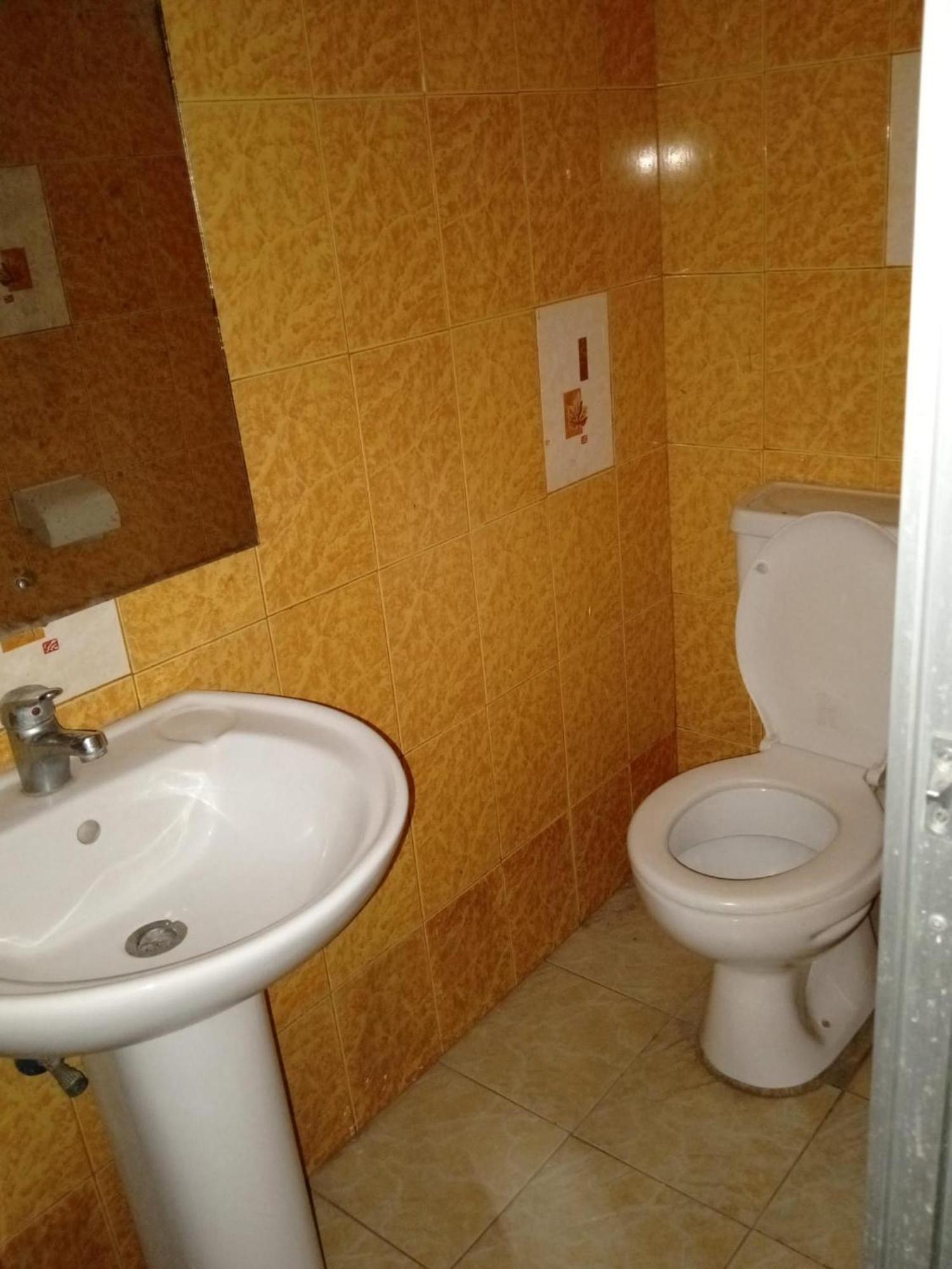 Checkpoint Inn Hotel, Mombasa Ngoại thất bức ảnh