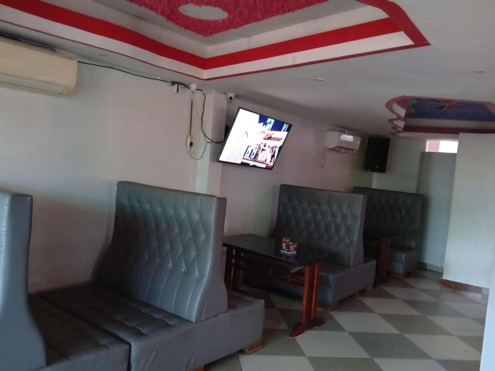 Checkpoint Inn Hotel, Mombasa Ngoại thất bức ảnh