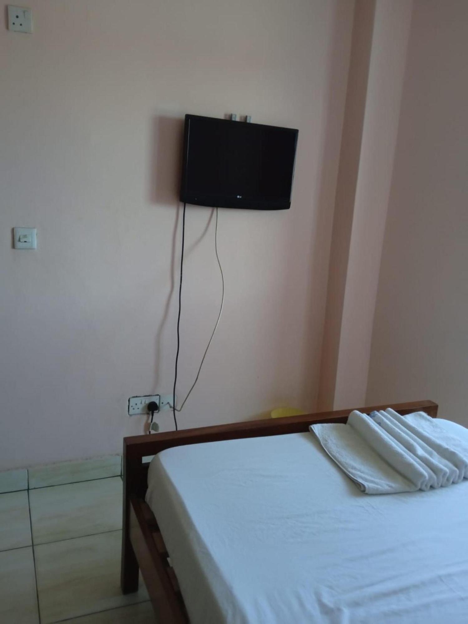 Checkpoint Inn Hotel, Mombasa Ngoại thất bức ảnh